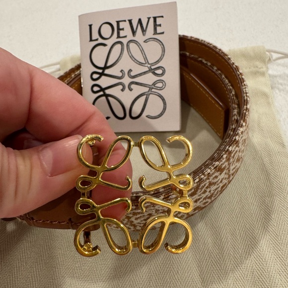Loewe Tan and Gold Belt with Anagram Buckle - Picture 3 of 4